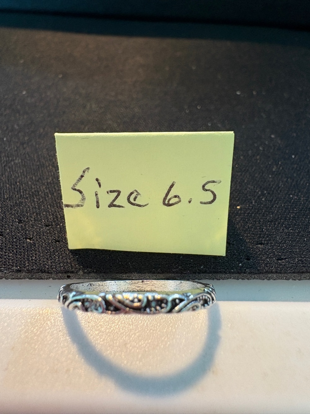 Silver Tone Floral Pattern Women’s Ring in Silver - Size 6.5